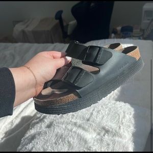 PLATFORM BIRKENSTOCKS BLACK VEGAN SANDALS